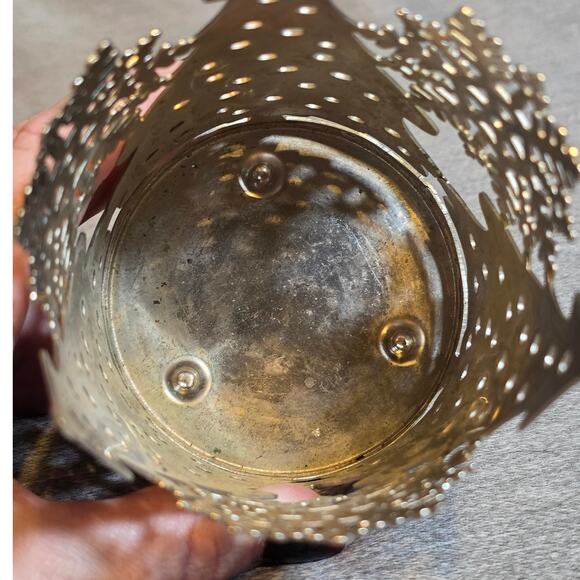 Bath & Body Works Slatkin & Co. Snowflake & Christmas Tree Silver Candle Holder - Picture 4 of 4